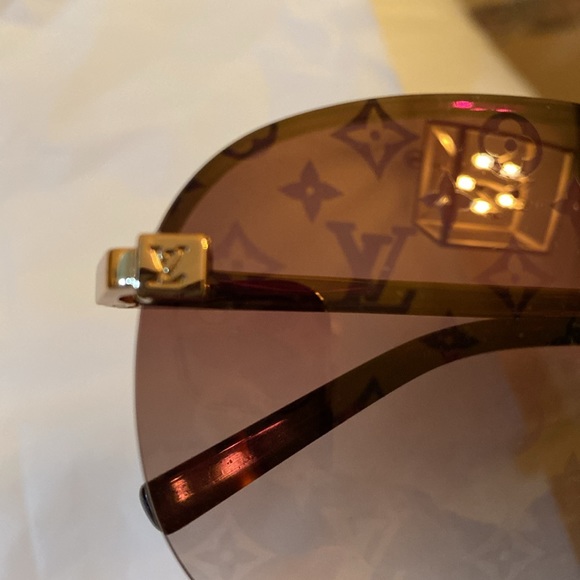 Almost brand new authentic Louis Vuitton, could be unisex - Picture 3 of 6